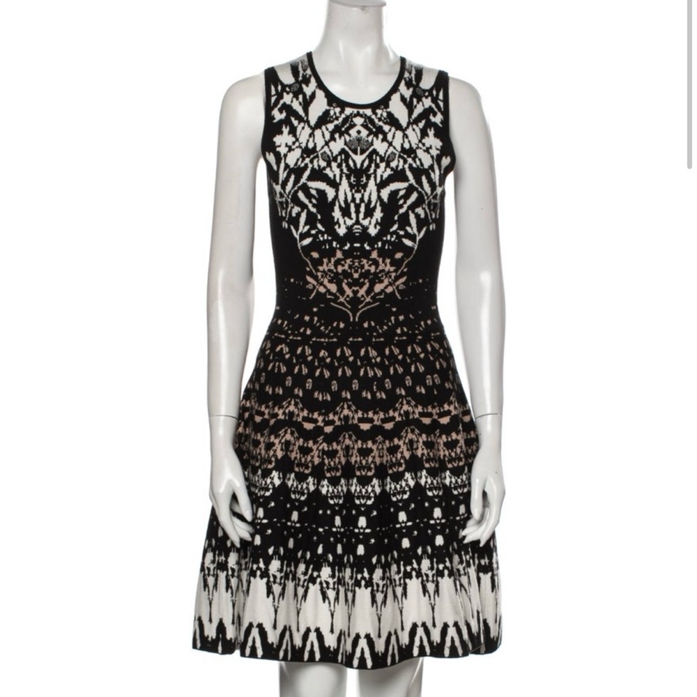 Elegant Black and White Patterned Dress